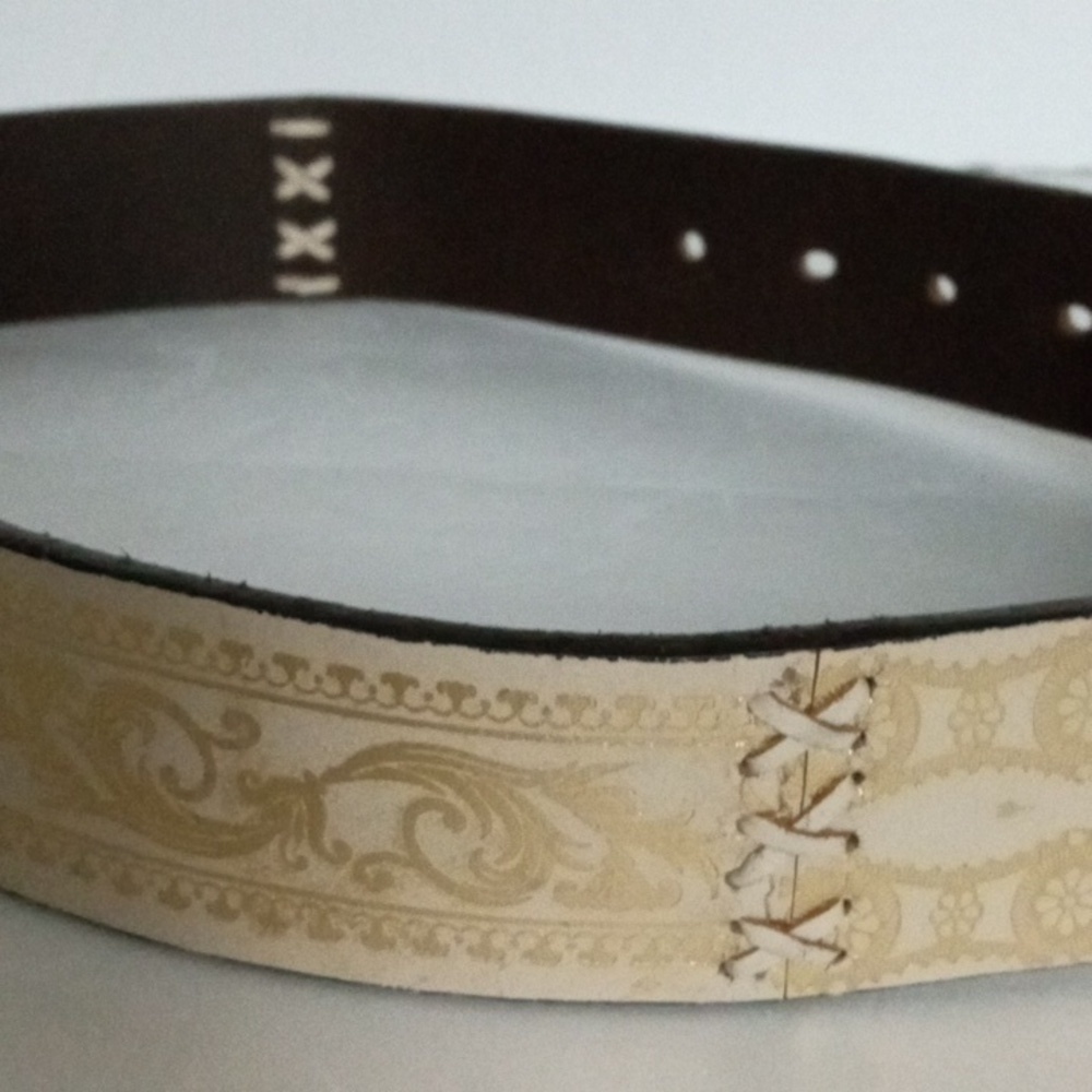 Genuine Leather Belt Cream and Gold Design Size S Preowned - Picture 4 of 7